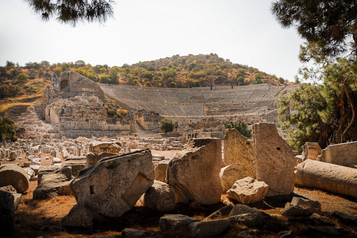 The Roman amphitheatre of El Jem rising above the town, Tunisia